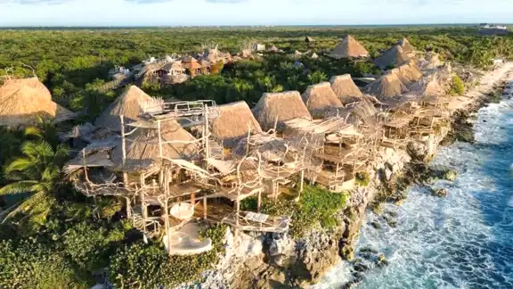 El predio costero en el que se llevan a cabo los trabajos de construcción se encuentra en un área bajo protección federal El predio costero en el que se llevan a cabo los trabajos de construcción se encuentra en un área bajo protección federal