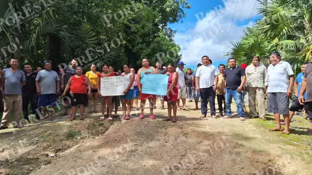 Habitantes de Trapich en Felipe Carrillo Puerto se manifiestan para exigir construcción de camino de acceso