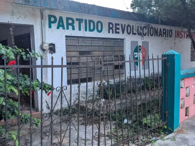 El líder se habríaa cambiado al Movimiento de Regeneración Nacional