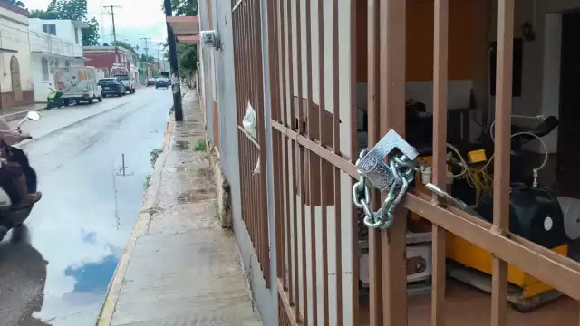 Afectados acusan que la munícipe “ni las gracias les dio” al salir a la medianoche del día lunes