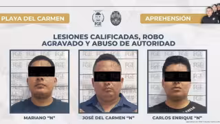 Los tres policías fueron detenidos por agentes ministeriales tras una investigación relacionada con presuntas agresiones