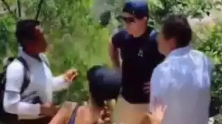 VIDEO: Turistas estadounidenses rayan el monolito Peña de Bernal y causan indignación en redes