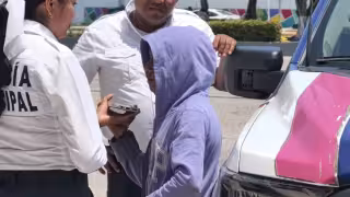 Adolescente con golpes es rescatada en plaza de Ciudad del Carmen