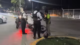 Motociclista resulta con lesiones leves tras accidente en avenida Concordia.