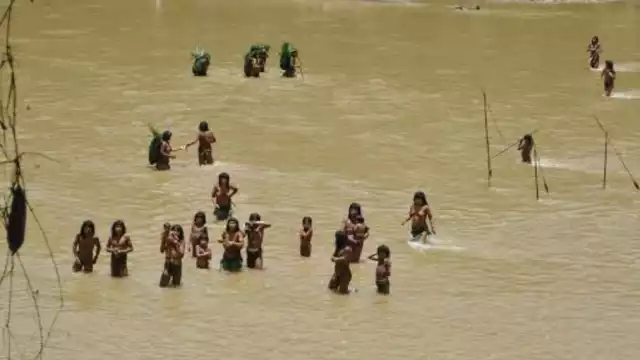 Los indígenas Mashco PIro de Perú rechazan el contacto con foráneos