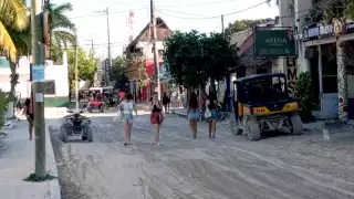 Los recientes fenómenos meteorológicos causaron daños en más del 50 por ciento de las arterias de arena en la isla