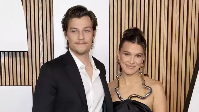 La actriz y el hijo del cantante dieron a conocer la noticia en sus redes sociales