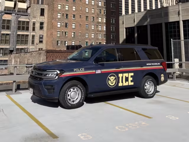 Agentes del ICE en Chicago asesinaron a un mexicano por supuesta resistencia.