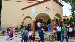  Más de 30 escuelas sufren apagones en Campeche   