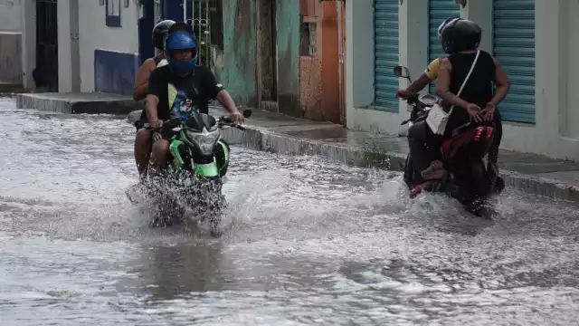 Las condiciones climáticas se intensificarán con la presencia de tormentas eléctricas en varias zonas de la Entidad; llaman a la población a tomar previsiones.