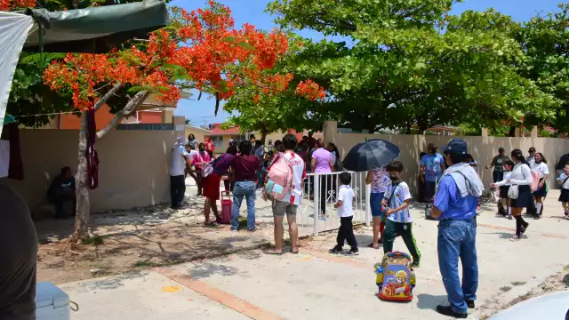 Las actividades académicas se frenaron en las 2 mil 10 escuelas registradas a nivel estatal.