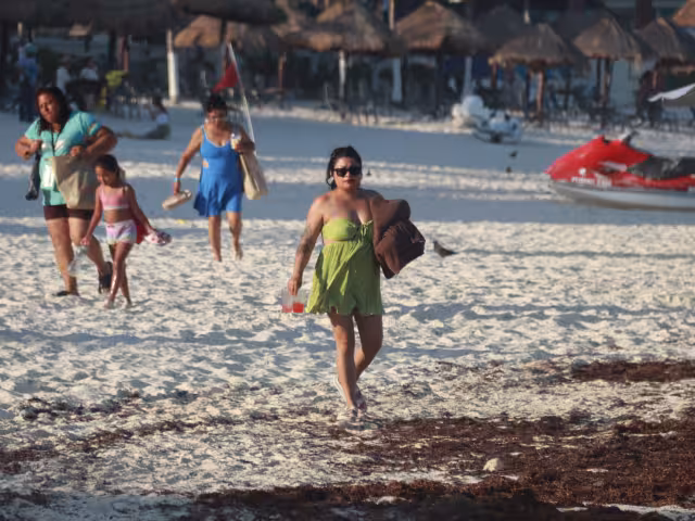 Se recomienda a la población quintanarroense mantenerse hidratada y protegerse del calor