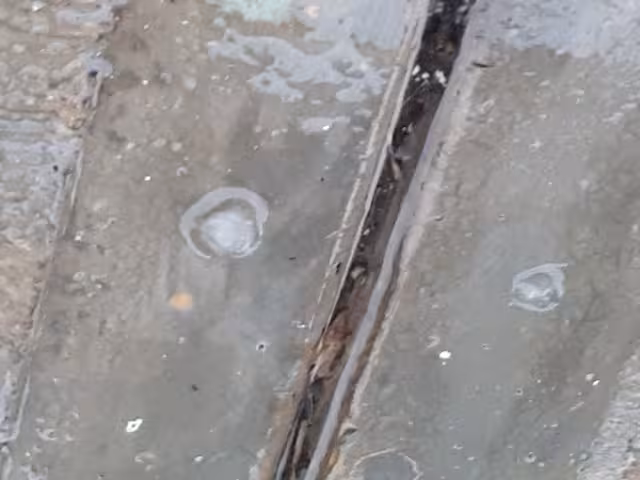 El aguacero interrumpió temporalmente las actividades de los ciudadanos