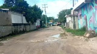 Las últimas lluvias aceleran el deterioro de las vialidades; sólo se hicieron dos calles nuevas