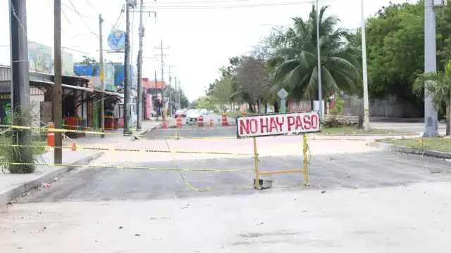 La presidenta municipal de Othón P. Blanco reveló que las obras podrían retrasarse un mes más