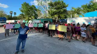 Tras dos meses sin luz, presión de padres de familia logra respuesta de la CFE en escuela de Kantunilkín