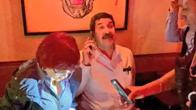 Elementos de la Fiscalía de Chihuahua intehntaron detener al exgobernador de Chihuahua, Javier Corral, en la colonia Roma de la CDMX