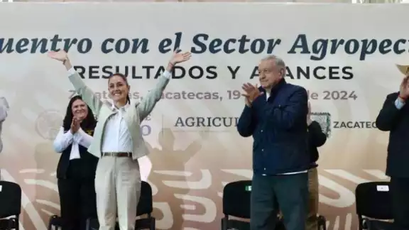 Claudia Sheinbaum, virtual presidenta electa, acompaña al presidente Andrés Manuel López Obrador en una gira por el estado de Zacatecas