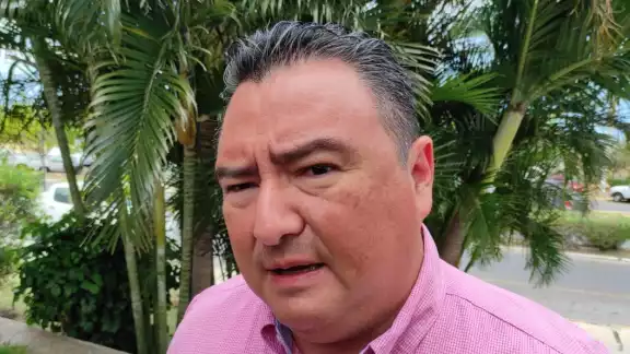Ricardo Medina Farfán, del PRI, confirmó que su partido se opone a la reforma de la Ley de Obras Públicas de Campeche. Ricardo Medina Farfán, del PRI, confirmó que su partido se opone a la reforma de la Ley de Obras Públicas de Campeche.