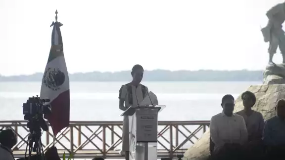 La presidenta de México también anunció la construcción del Tren del Norte México-Nuevo Laredo La presidenta de México también anunció la construcción del Tren del Norte México-Nuevo Laredo