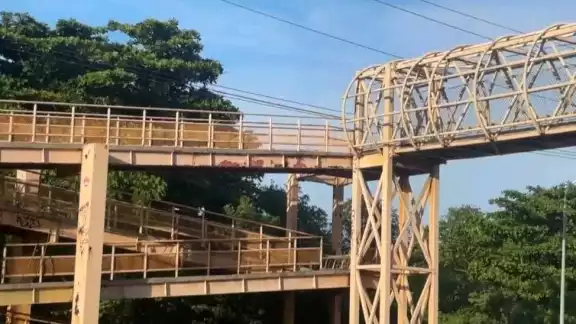 La estructura del puente será retirada por completo. La estructura del puente será retirada por completo.