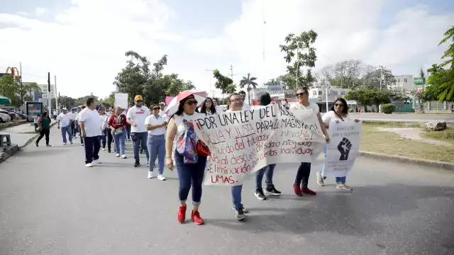 Los docentes acordaron cancelar clases mañana, para asistir a una megamarcha en Chetumal