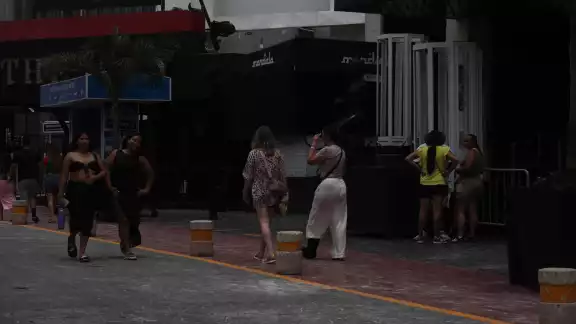 El Frente Frío 42 traerá al estado de Quintana Roo fuertes vientos y precipitaciones El Frente Frío 42 traerá al estado de Quintana Roo fuertes vientos y precipitaciones