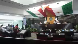 PRI se queda con solo dos diputados en el Congreso de Campeche 