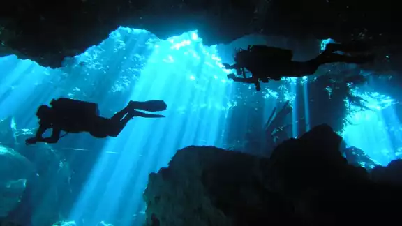 Algunos piden certificados para poder explorar sus aguas Algunos piden certificados para poder explorar sus aguas