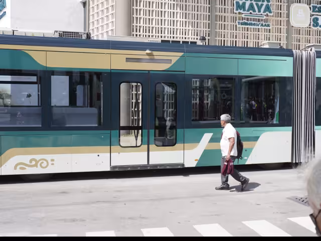 20 de julio inauguración del Tren Ligero