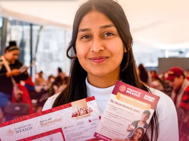 Jóvenes Construyendo el Futuro busca que los beneficiarios logren entrar al mundo laboral.