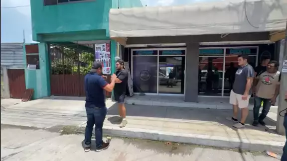 Familiares acusan a entrenador de gimnasio por acoso y abuso contra joven en Morelos. Familiares acusan a entrenador de gimnasio por acoso y abuso contra joven en Morelos.