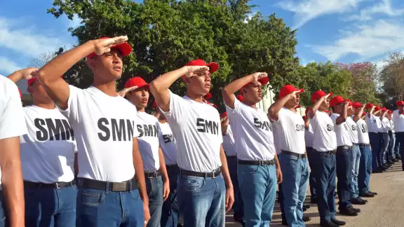 El Teniente Coronel de Infantería, Romeo Pérez Zarate, dio la bienvenida a los soldados del SMN El Teniente Coronel de Infantería, Romeo Pérez Zarate, dio la bienvenida a los soldados del SMN
