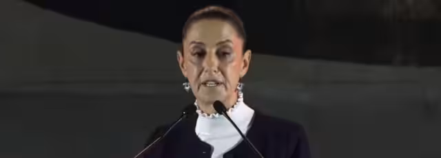 Claudia Sheinbaum, virtual presidenta electa de México. se reunió con jóvenes en el Polyforum Cultural Siqueiros