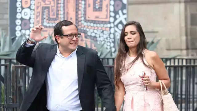 José Ramón López Beltrán ha dado la noticia en compañía de su esposa dejando de lado la controversia que ha pasado