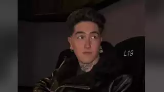 Tiktoker prepara unos huevos con tocino en sala de cine y se viraliza