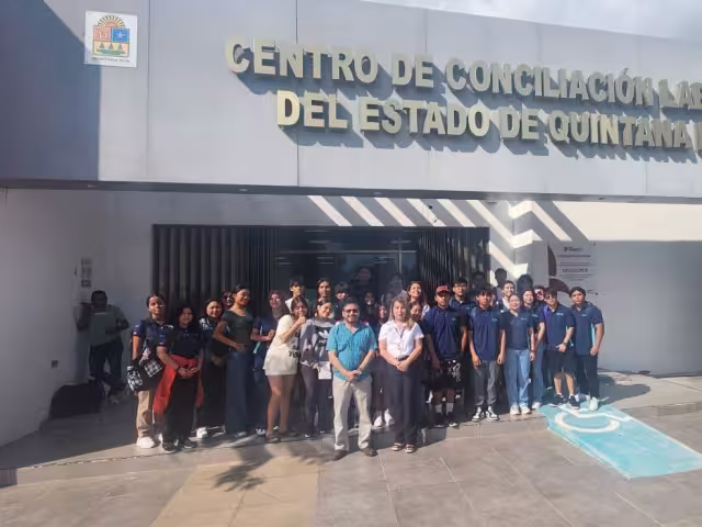 La dependencia atiende, en promedio, 700 audiencias semanalmente, de las cuales, el 70% logra llegar a un acuerdo, mientras el 30 por ciento va a proceso.