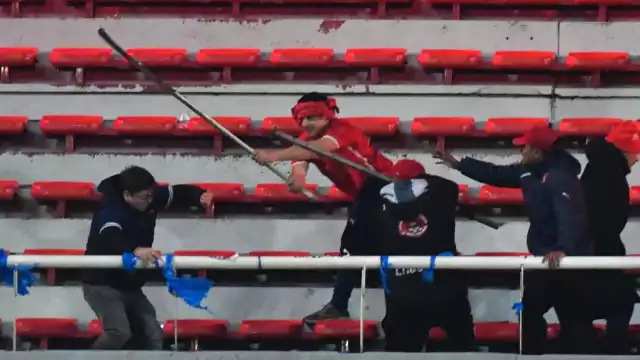 El futbol se vuelve a manchar