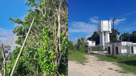 Varias colonias de Campeche se quedaron sin agua potable y energía eléctrica debido a la caída de un poste de concreto de la CFE durante una lluvia.