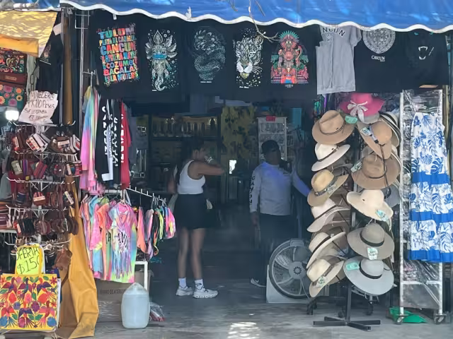 Turistas aseguraron que se sienten inseguros y son hostigados desde que llegan al aeropuerto, han sido estafados y los precios que pagan están inflados