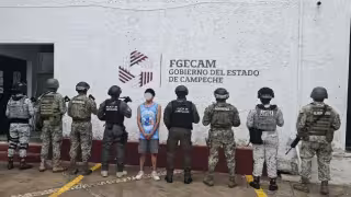 Tres personas fueron detenidas tras cateos por narcomenudeo en Lerma.