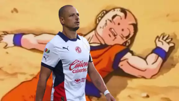 El delantero de las Chivas de Guadalajara, Javier Hernández, ya fue sancionado y mulltado. El delantero de las Chivas de Guadalajara, Javier Hernández, ya fue sancionado y mulltado.