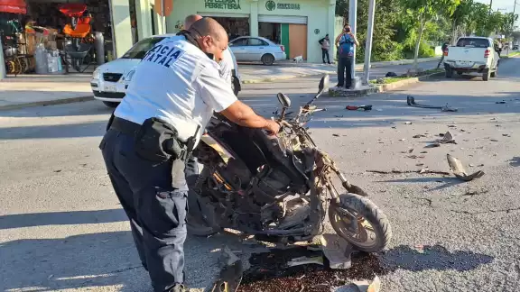 Autoridades acudieron al lugar del reporte del choque para las diligencias