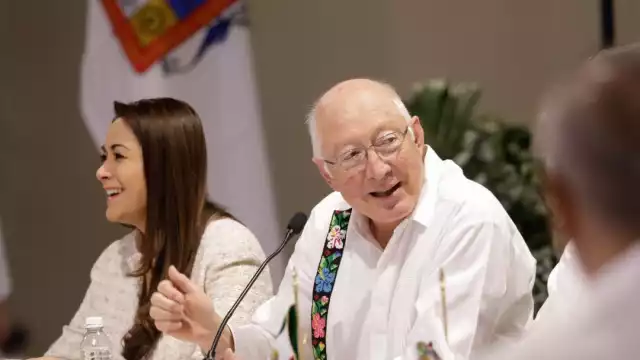 Huacho Díaz Mena compartió que el Embajador le transmitió sus buenos deseos por resultar electo como el próximo Gobernador del estado