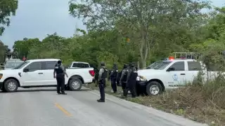 Rescatan a presuntas víctimas de secuestro virtual en la carretera Cancún-Leona Vicario