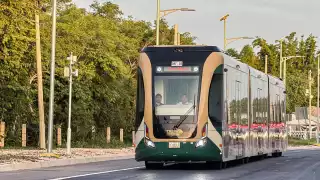 Tren Ligero de Campeche inició operaciones este domingo en su periodo gratuito 