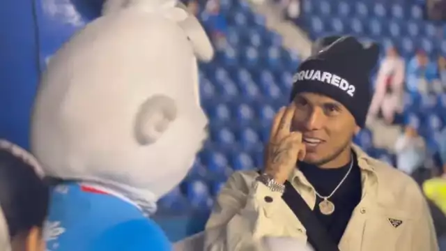 Salcedo se presentó en el partido de esta noche