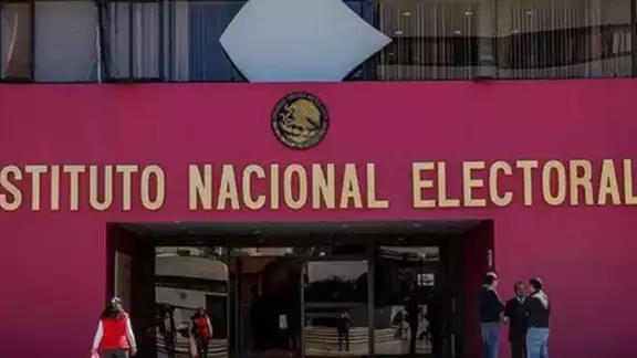 Ceremonia cívica del INE