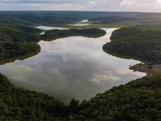 La Laguna Moku, ubicada en Miguel Colorado, Champotón, es una joya natural a pocas horas de la capital de Campeche.
