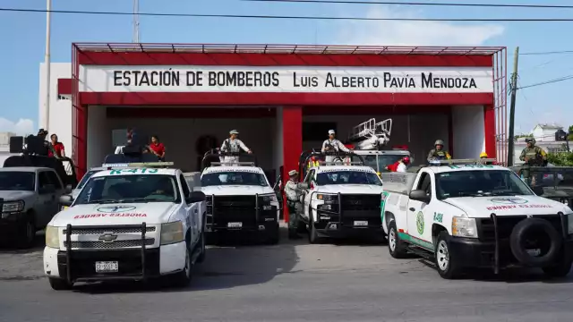 Ciudadanos también participaron, siguiendo las indicaciones de las autoridades